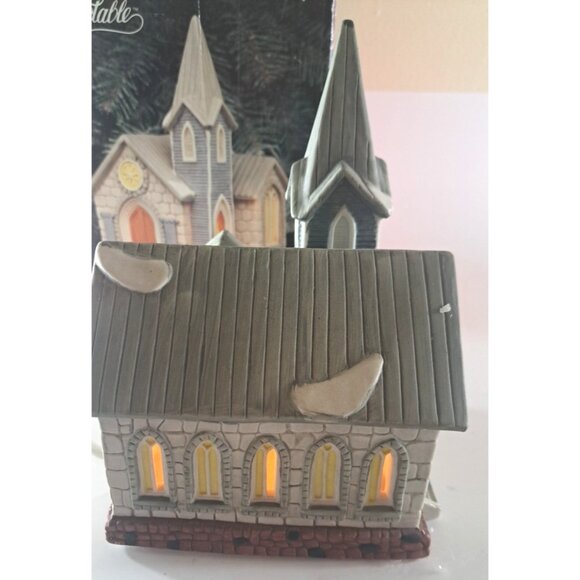 Vintage Santas Best St Christophers Church Christmas Village W Box Lighted 1992 - Picture 4 of 6